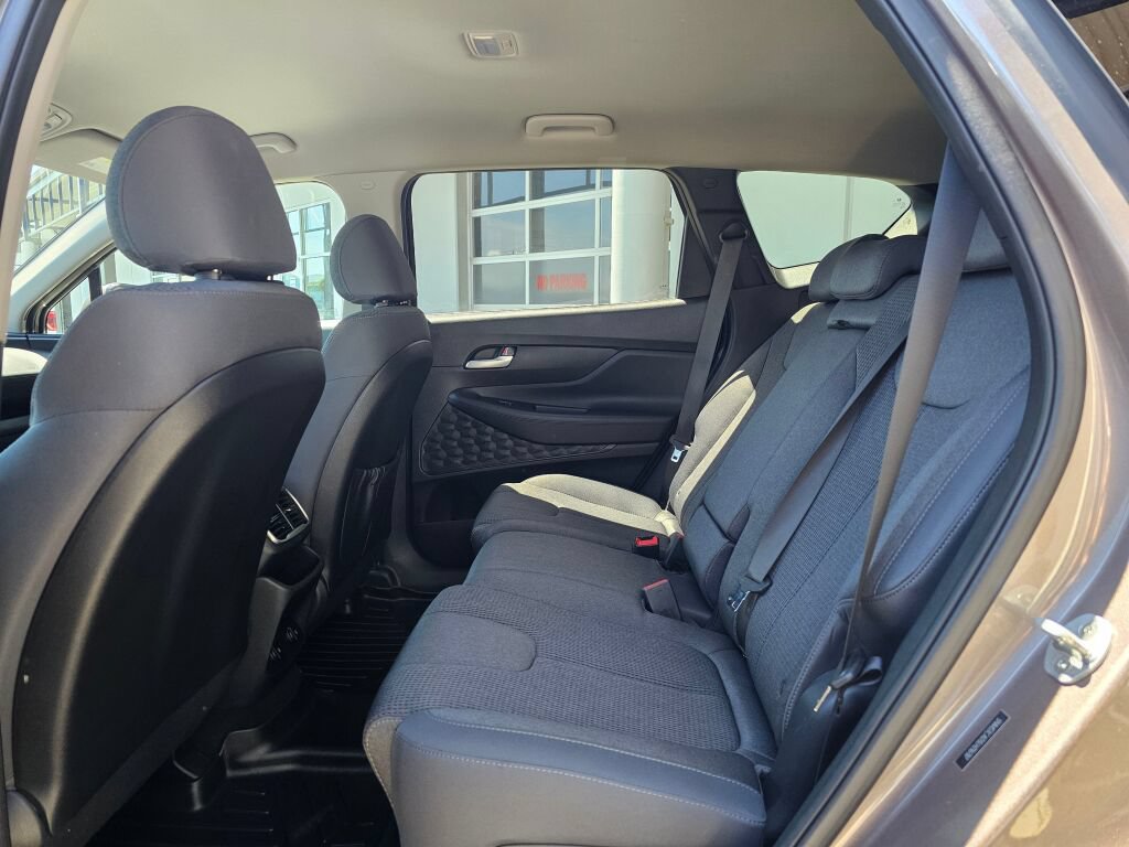 Used 2020 Hyundai Santa Fe SEL AWD/4WD image 17