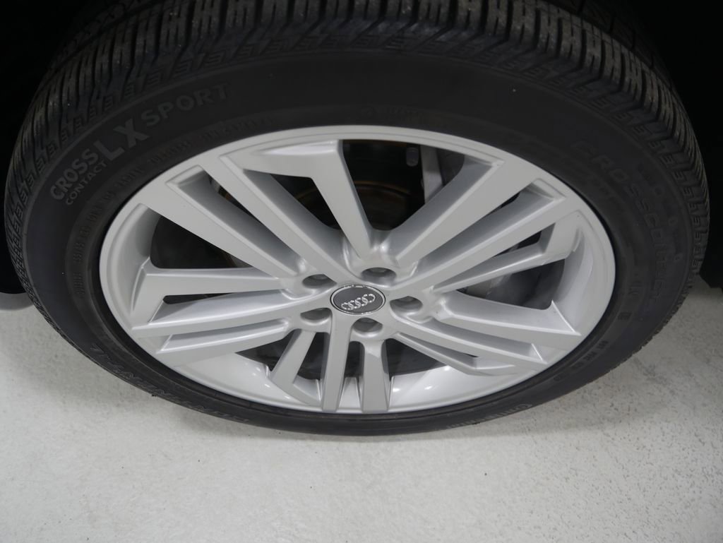 Used 2020 Audi Q5 2.0T Premium Plus w/ Premium Plus Package image 12