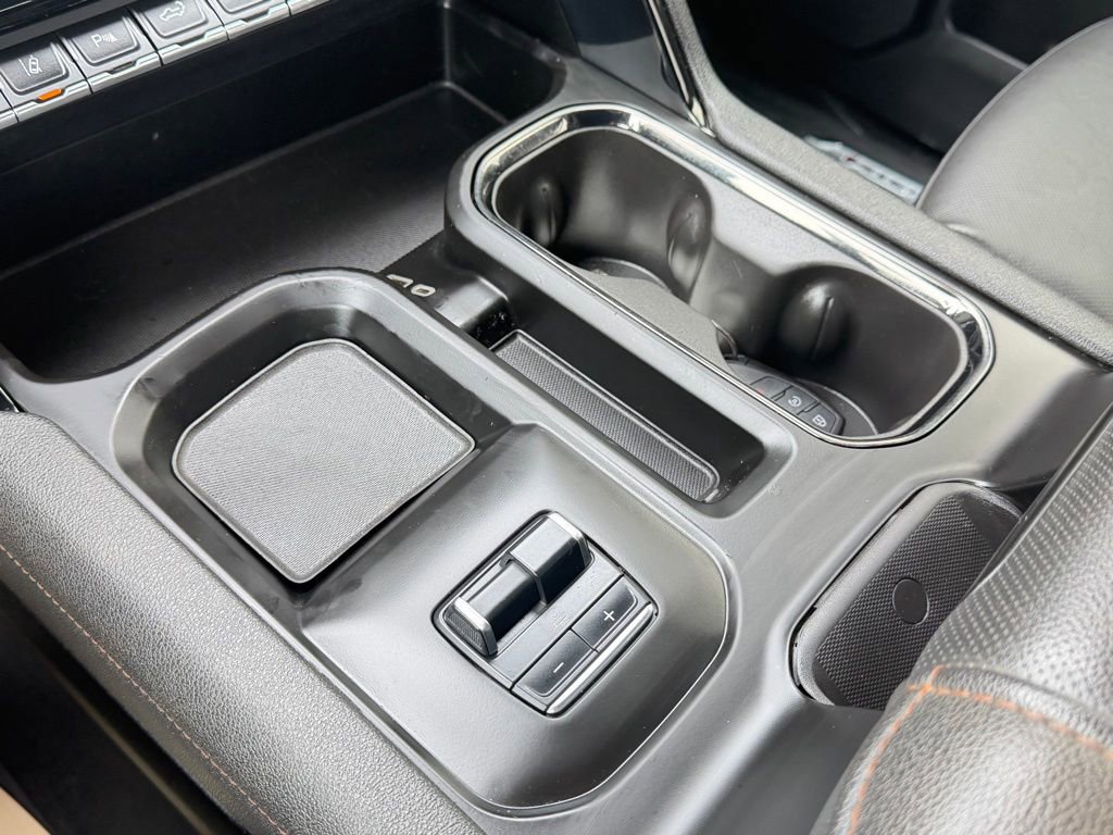 Used 2024 GMC Sierra 2500 AT4 w/ Technology Package image 15