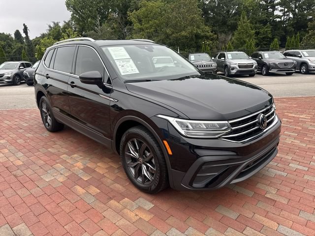 Used 2023 Volkswagen Tiguan SE FWD image 38
