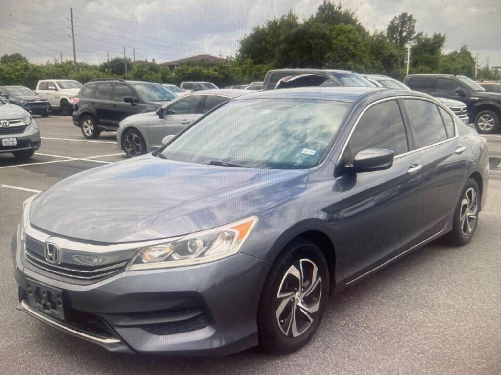 Used 2017 Honda Accord LX image 1
