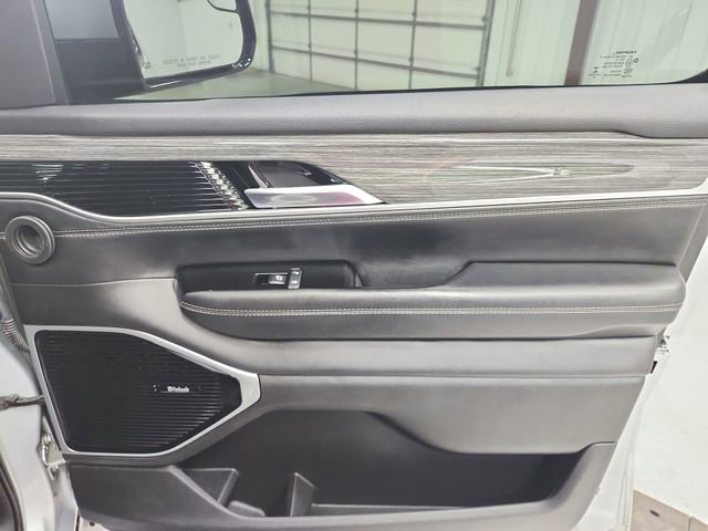 Used 2022 Jeep Wagoneer Series III w/ Premium Group I image 40