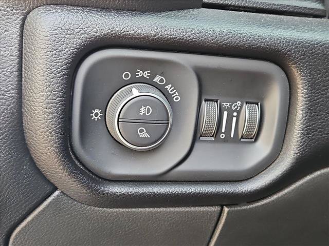 Used 2025 RAM 3500 Laramie AWD/4WD image 23