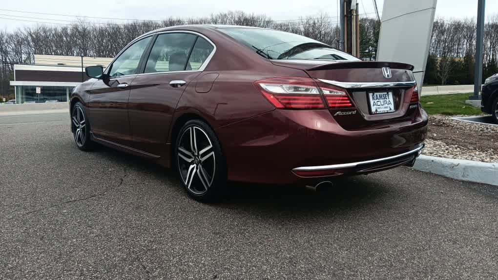 Used 2016 Honda Accord Sport image 3