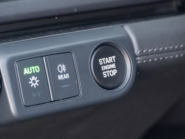 Certified 2025 Porsche Panamera GTS image 28