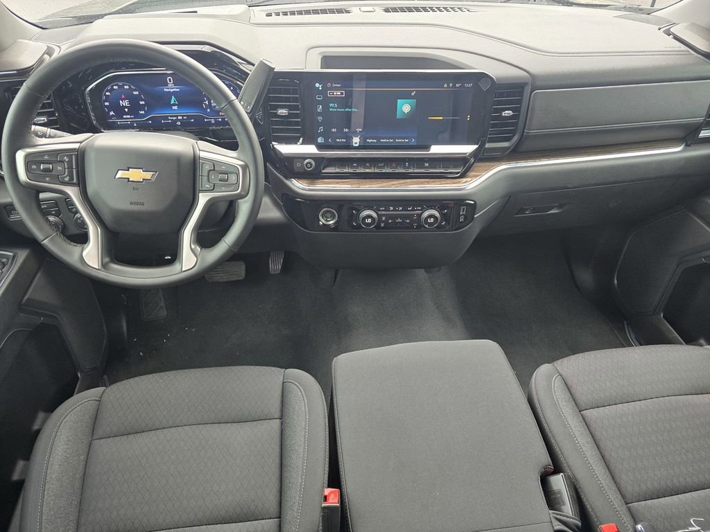 Used 2023 Chevrolet Silverado 1500 LT AWD/4WD image 16