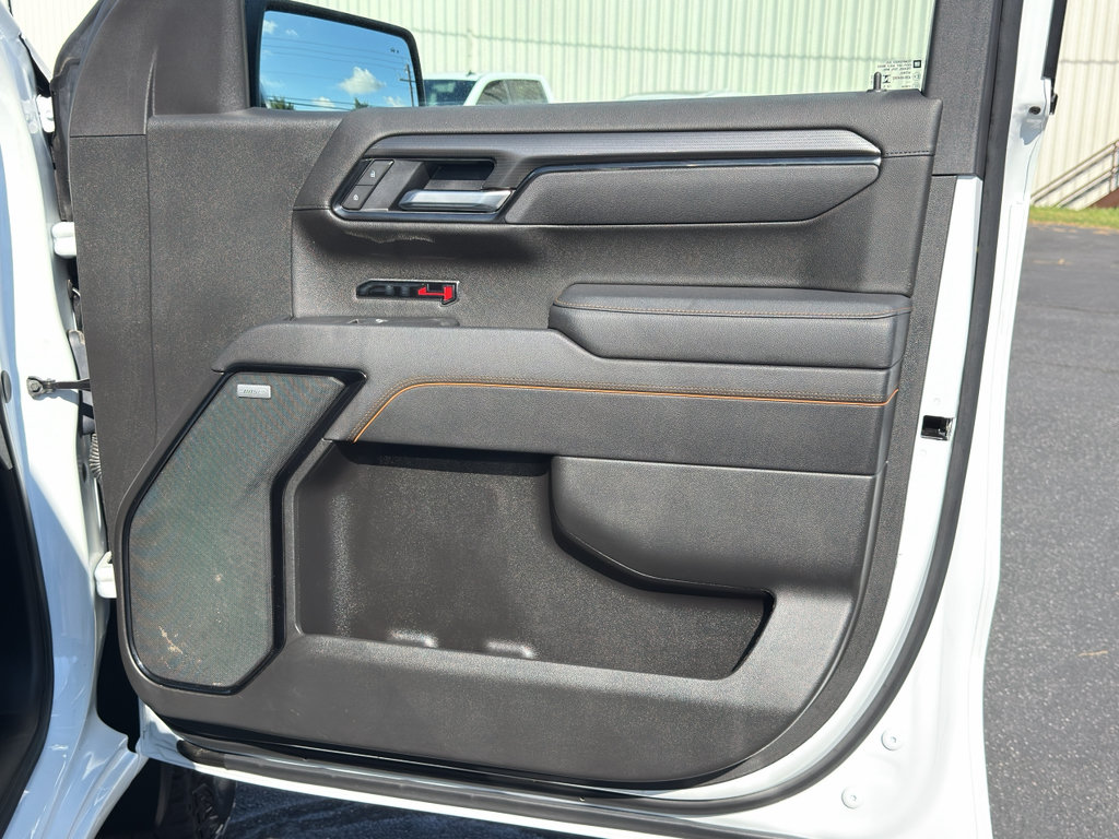 Used 2025 GMC Sierra 1500 AT4 AWD/4WD image 32