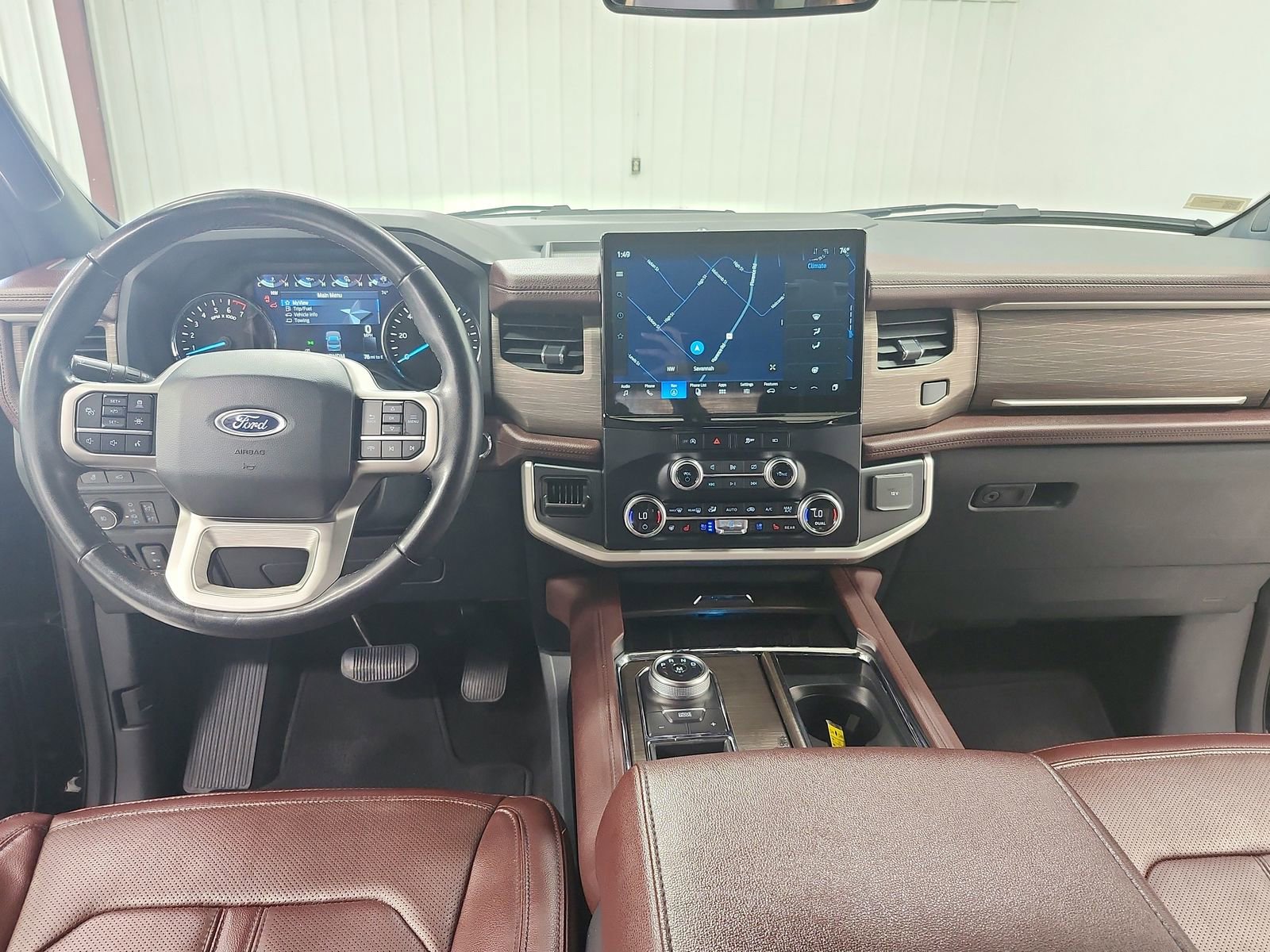 Used 2024 Ford Expedition Limited image 25