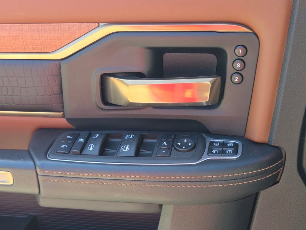 Used 2024 RAM 2500 Limited w/ Safety Group image 32