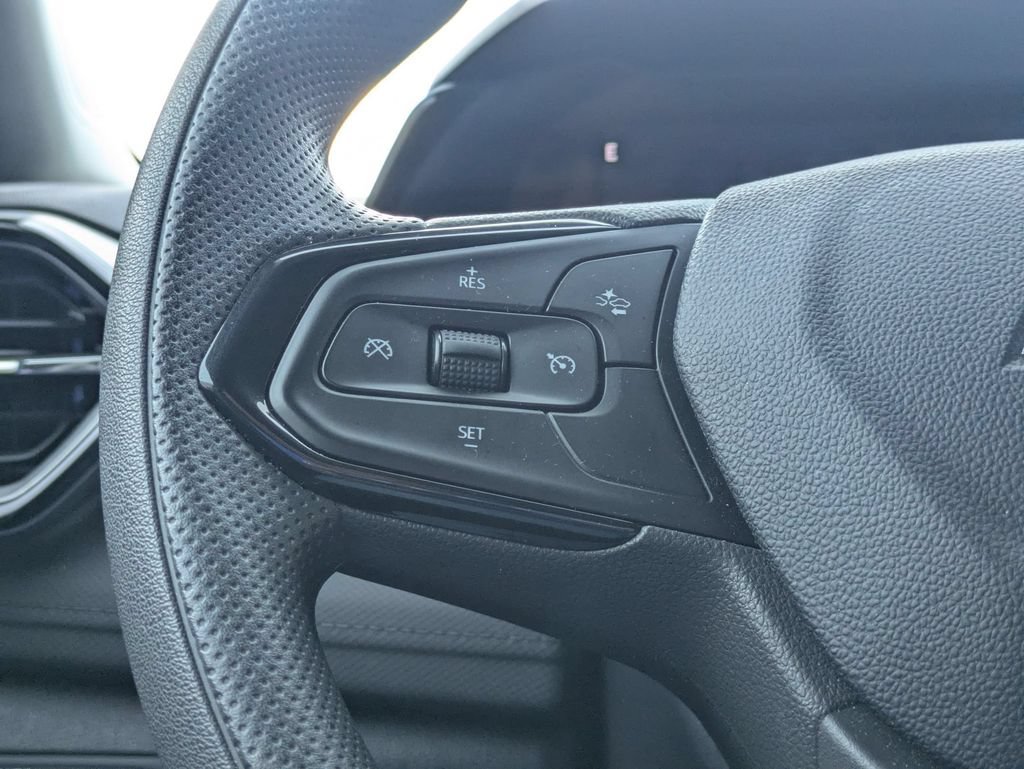 Used 2025 Chevrolet TrailBlazer LT AWD/4WD image 22