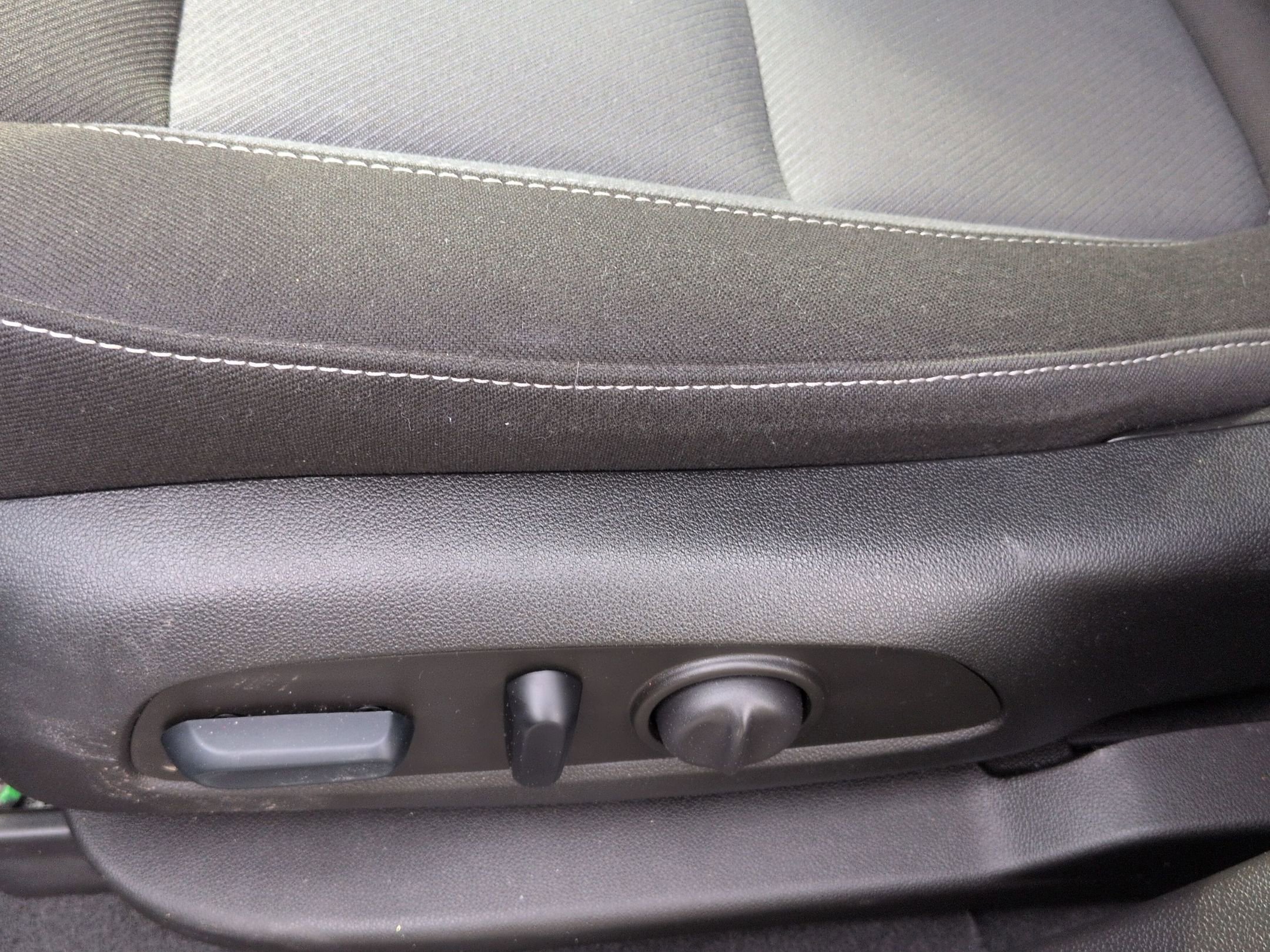 Certified 2024 Chevrolet Blazer LT w/ Convenience Package image 16