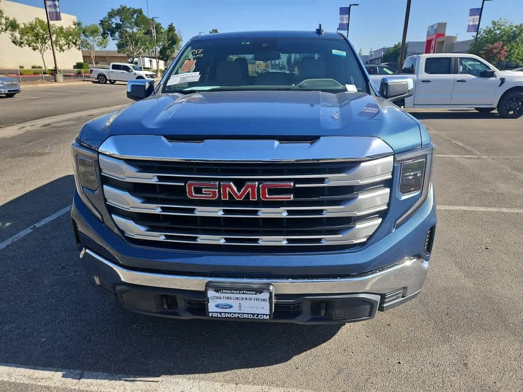 Used 2024 GMC Sierra 1500 SLE AWD/4WD image 2
