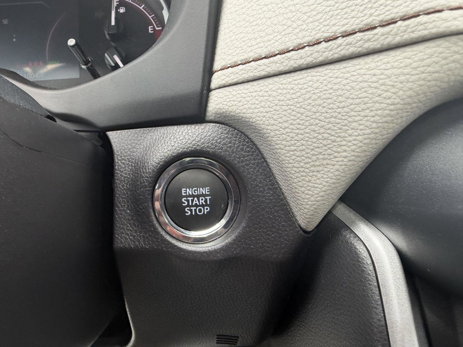 Used 2025 Toyota RAV4 XLE Premium image 28