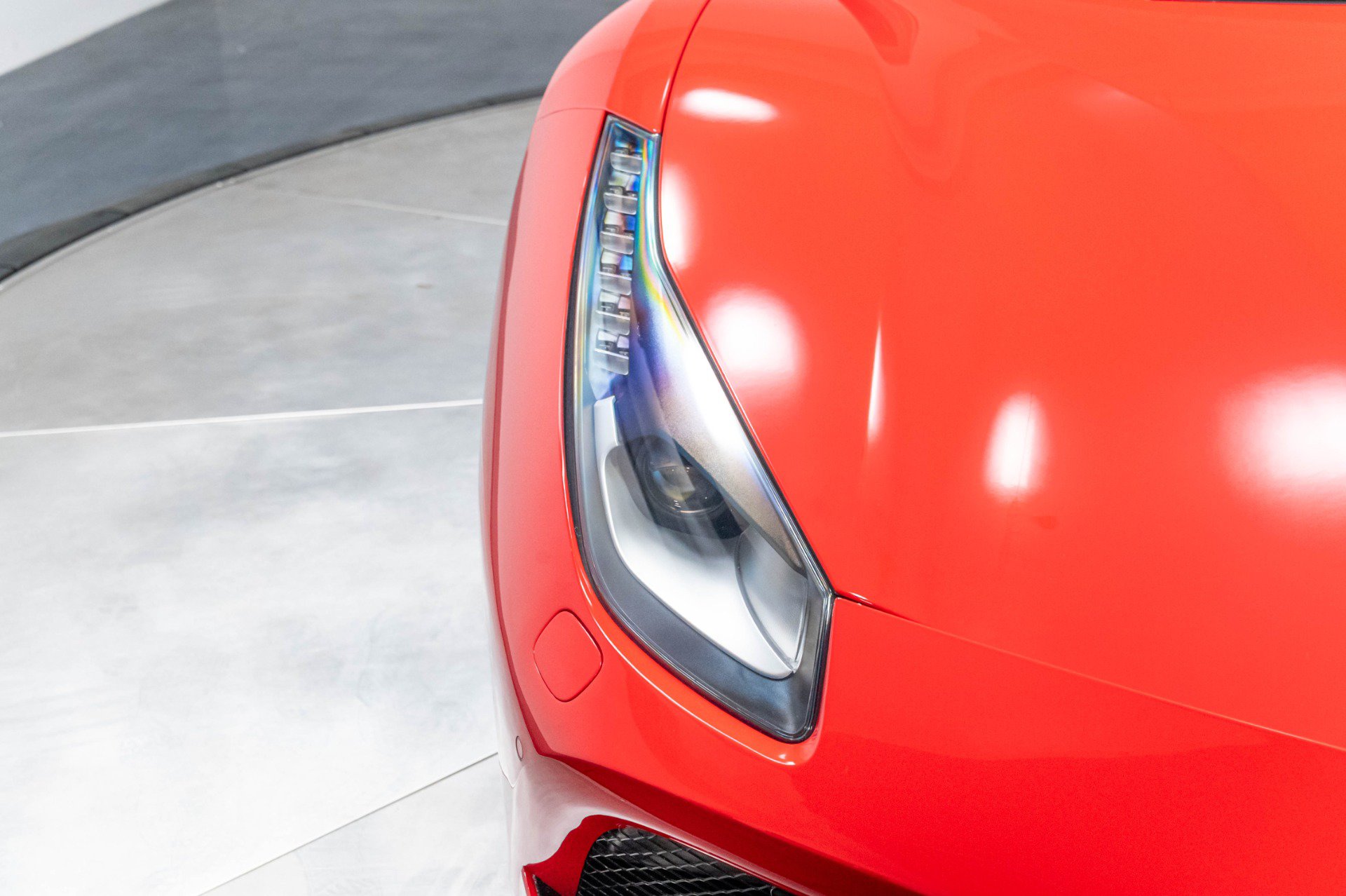 Used 2018 Ferrari 488 Spider RWD image 53