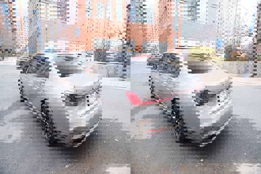 Used 2021 BMW 750i xDrive w/ Executive Package image 8