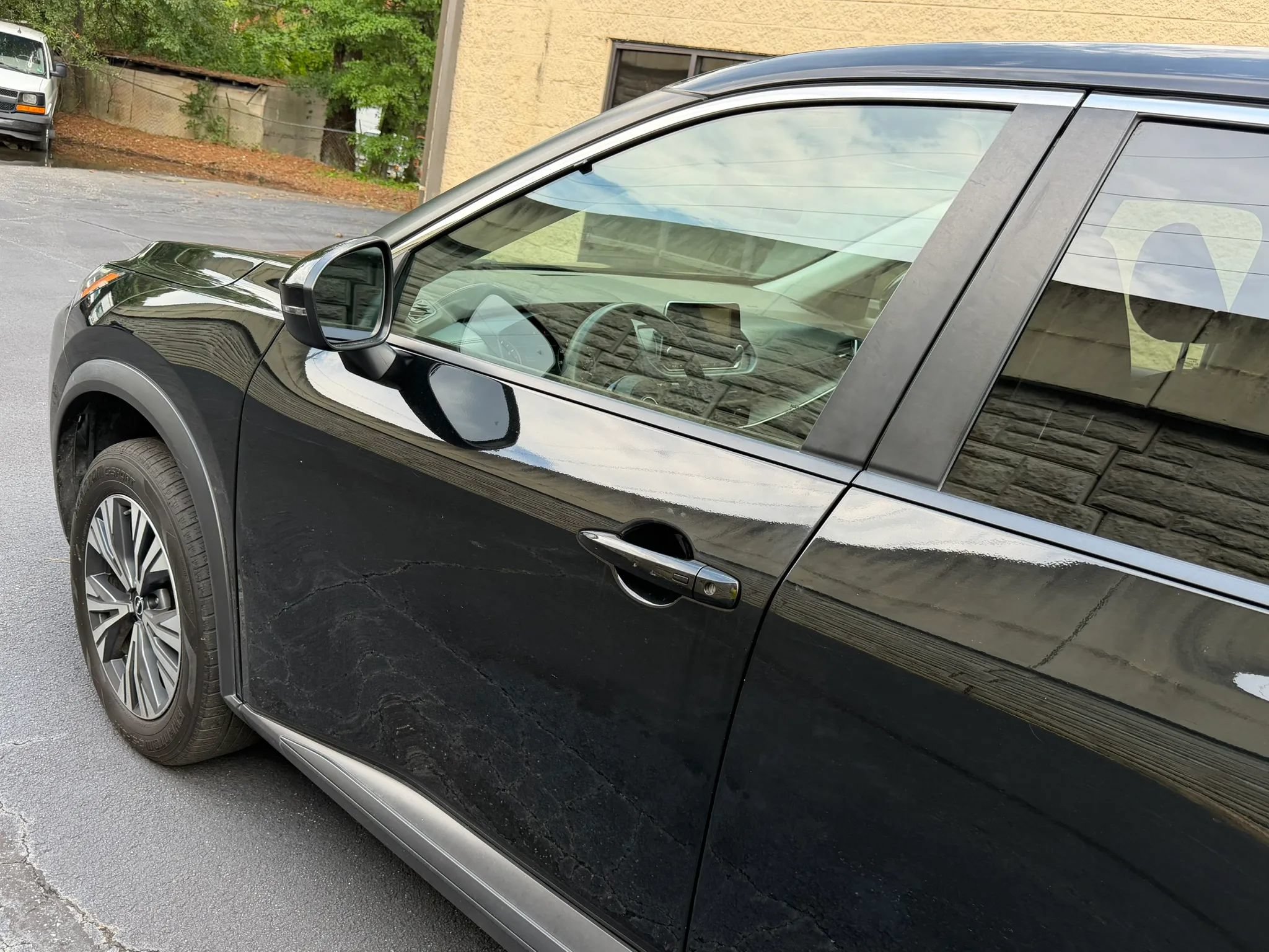 Used 2022 Nissan Rogue SV FWD image 36