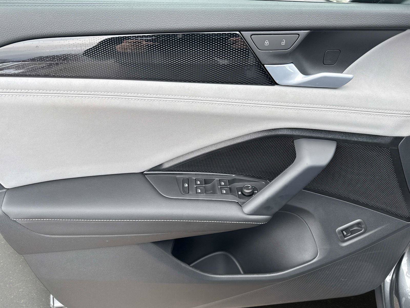 New 2026 Volkswagen Tiguan SE image 18