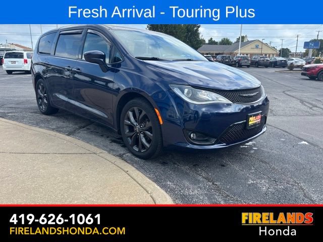 Used 2019 Chrysler Pacifica Touring Plus w/ S Appearance Package FWD image 7