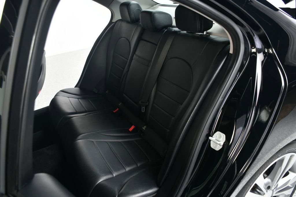 Used 2015 Mercedes-Benz C 300 Sedan image 34