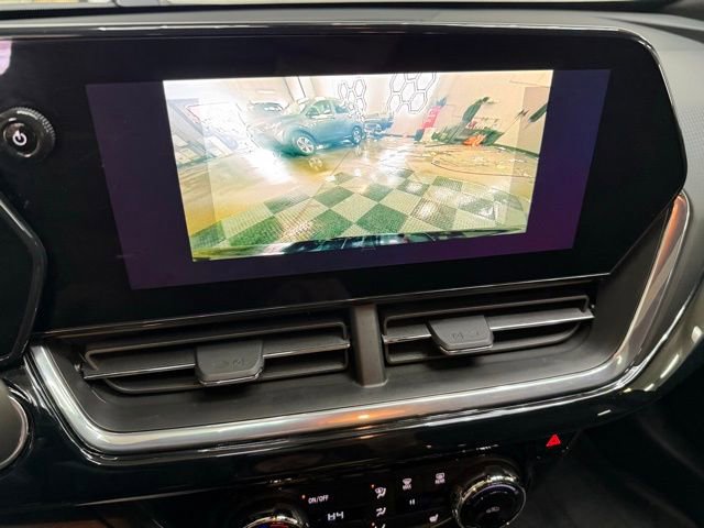 Certified 2025 Chevrolet Trax RS w/ Sunroof Package image 31