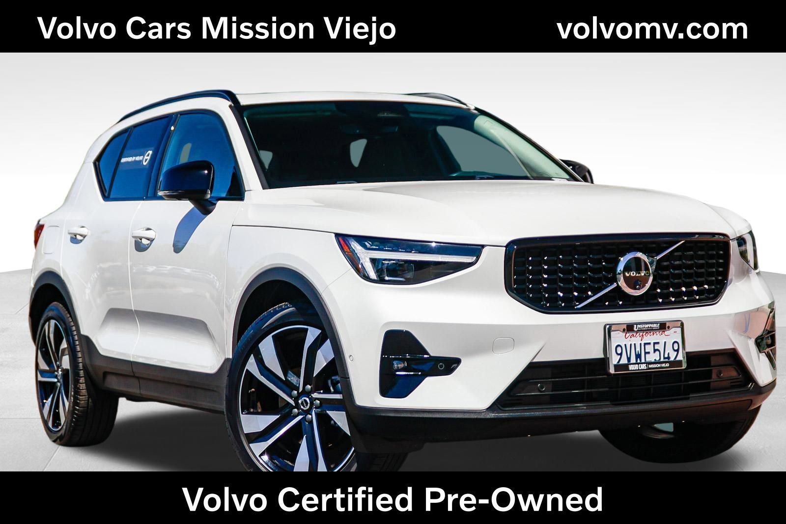 Used 2026 Volvo XC40 B5 Ultra image 1