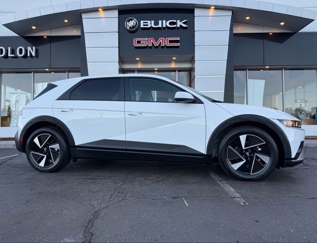 Used 2025 Hyundai Ioniq 5 SE image 1