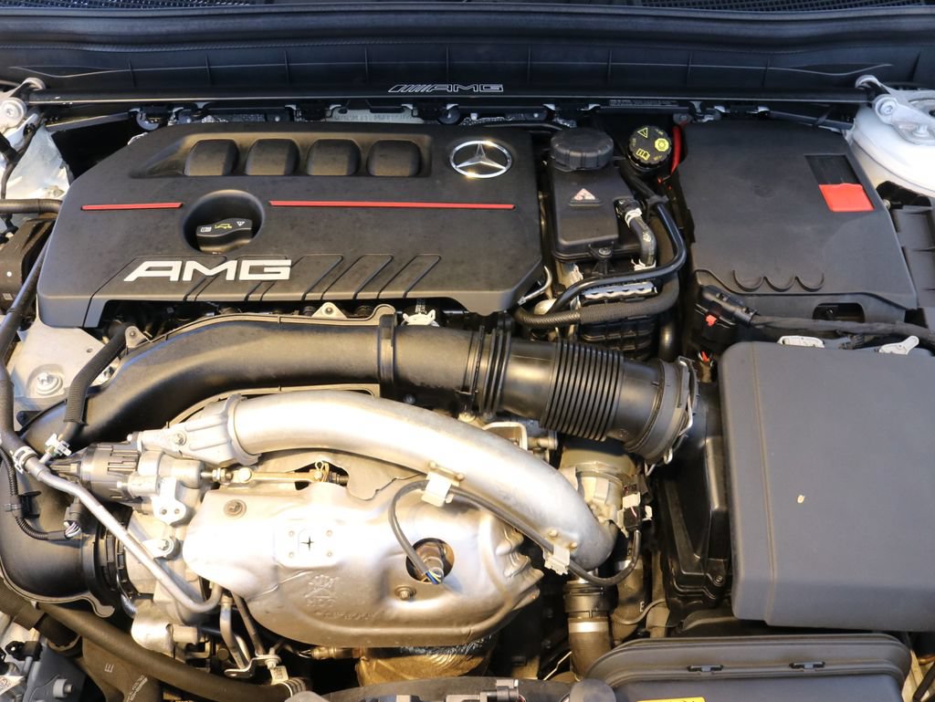 Used 2021 Mercedes-Benz GLB 35 AMG 4MATIC image 48