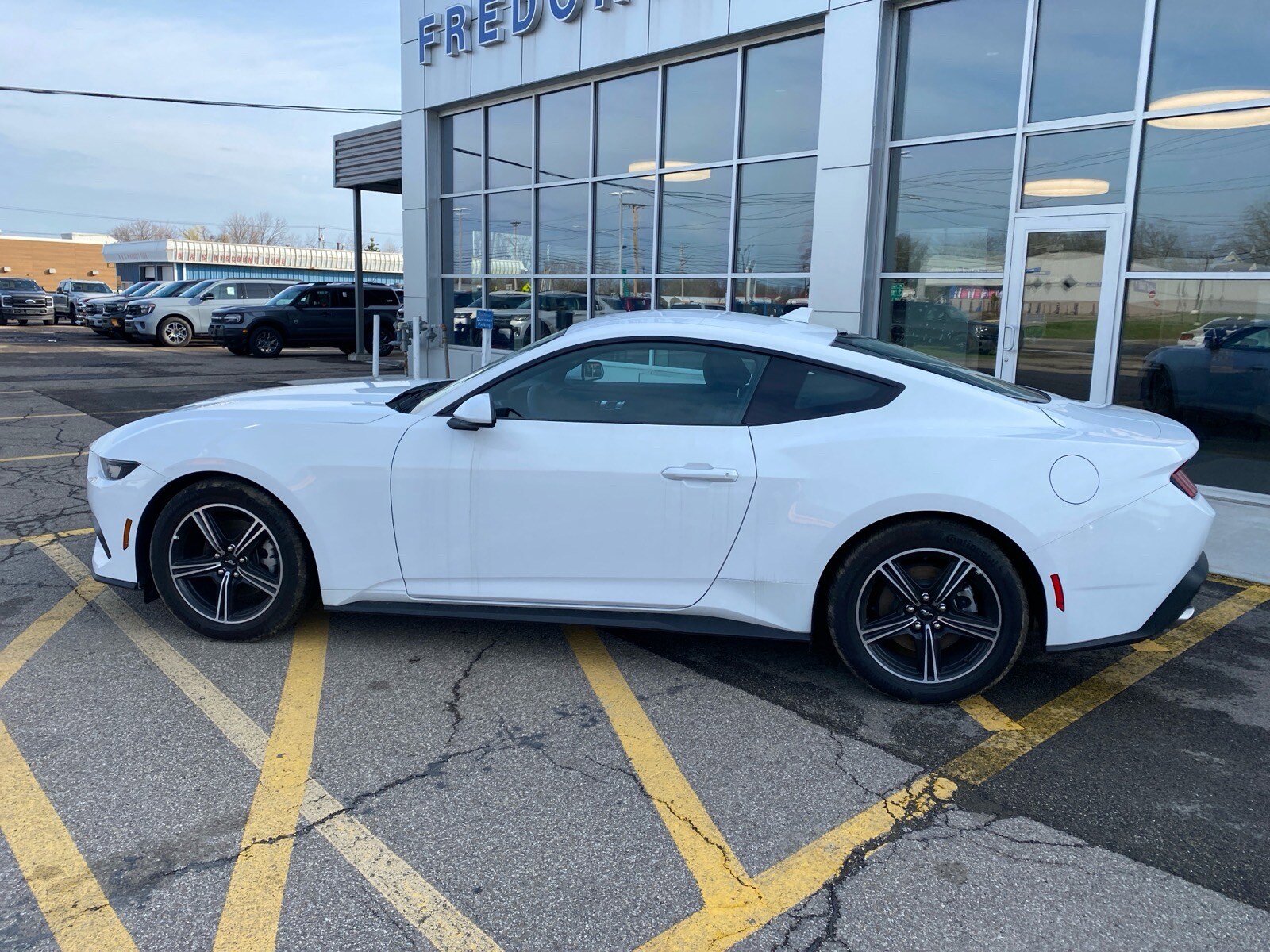 Used 2025 Ford Mustang Coupe video 2