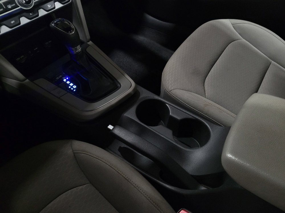 Used 2020 Hyundai Elantra SEL image 26