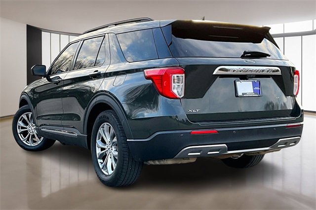 Used 2022 Ford Explorer XLT w/ Equipment Group 202A image 4