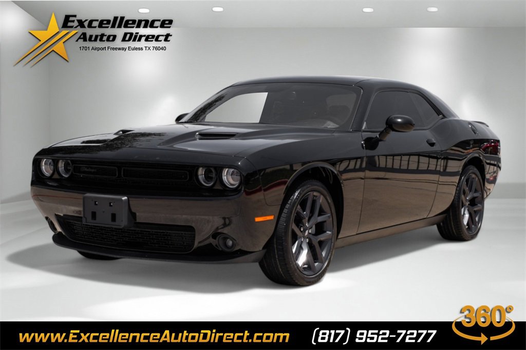 Used 2023 Dodge Challenger SXT w/ Blacktop Package image 1