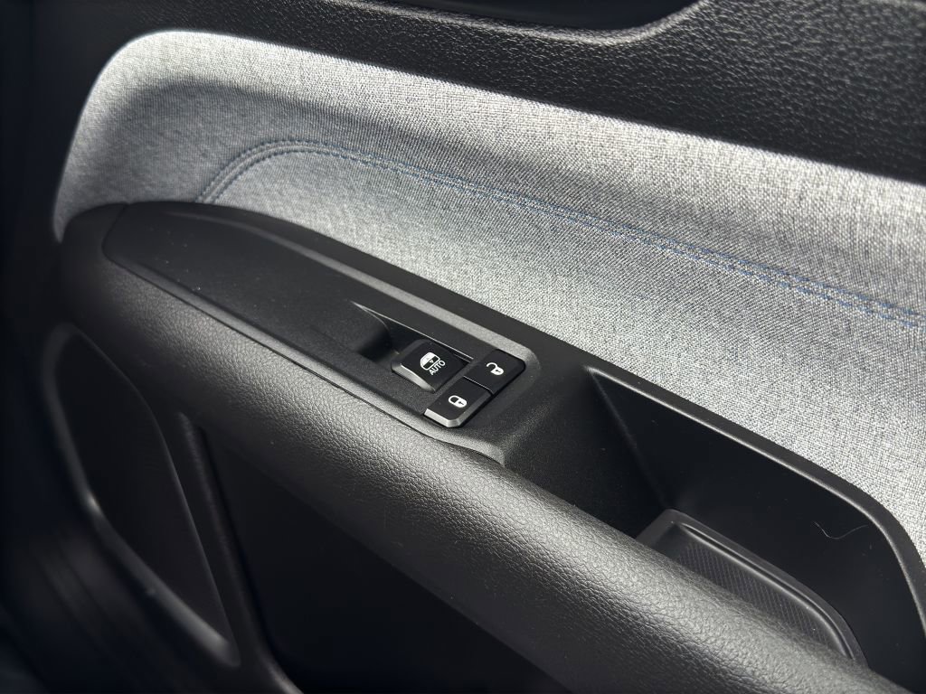 Used 2024 Jeep Compass Latitude image 15