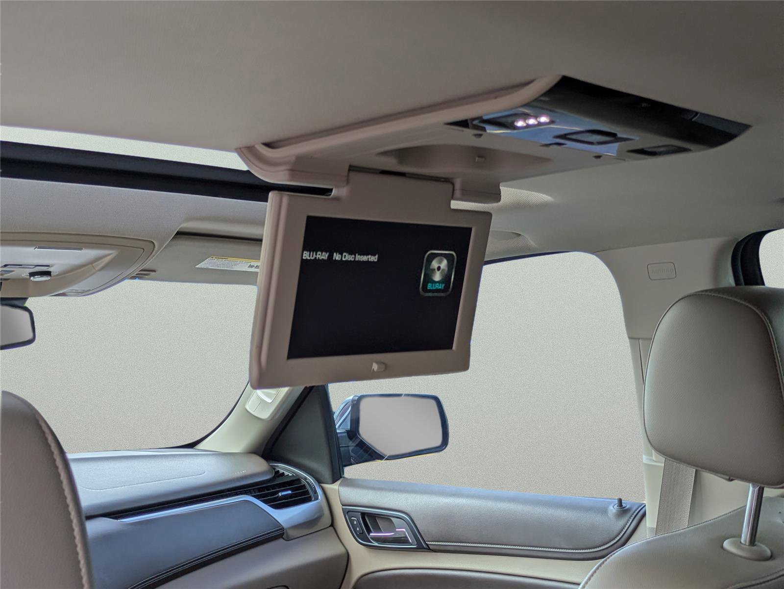 Used 2015 Chevrolet Tahoe LTZ RWD image 17