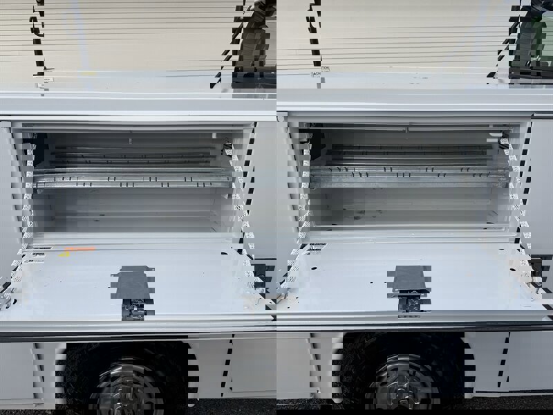 Used 2025 Ford F250 XL w/ XL Chrome Package image 14