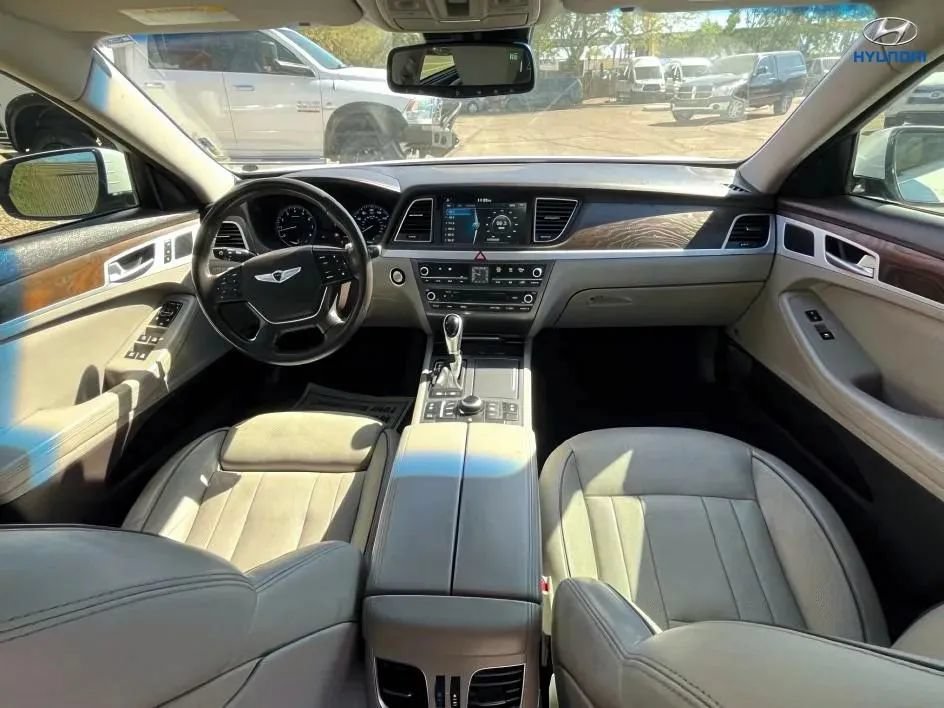 Used 2015 Hyundai Genesis 3.8 w/ Option Group 04 RWD image 13