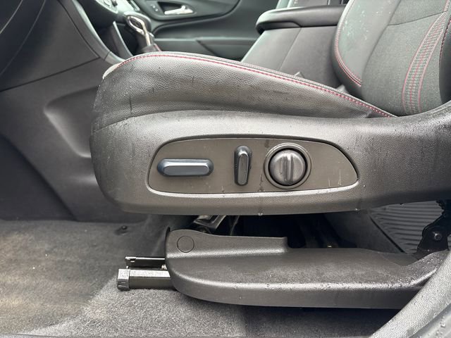 Used 2024 Chevrolet Equinox RS image 38