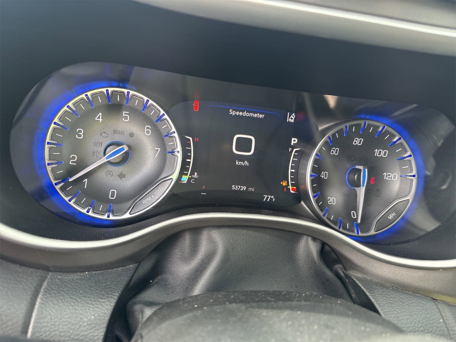 Used 2024 Chrysler Pacifica Touring-L image 11