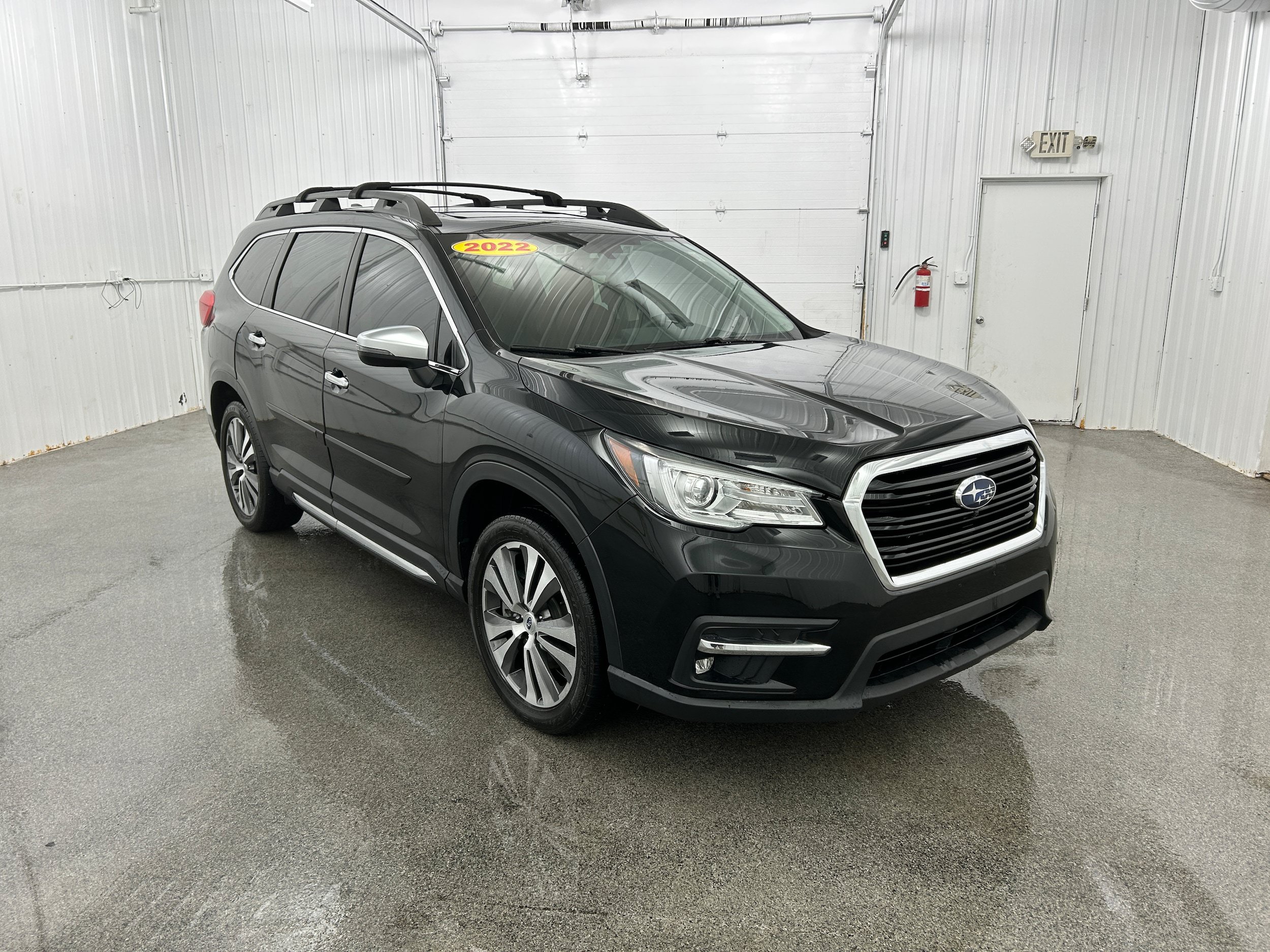 Used 2022 Subaru Ascent Touring AWD/4WD image 2