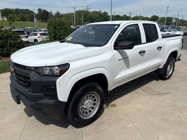 Used 2024 Chevrolet Colorado W/T RWD image 3