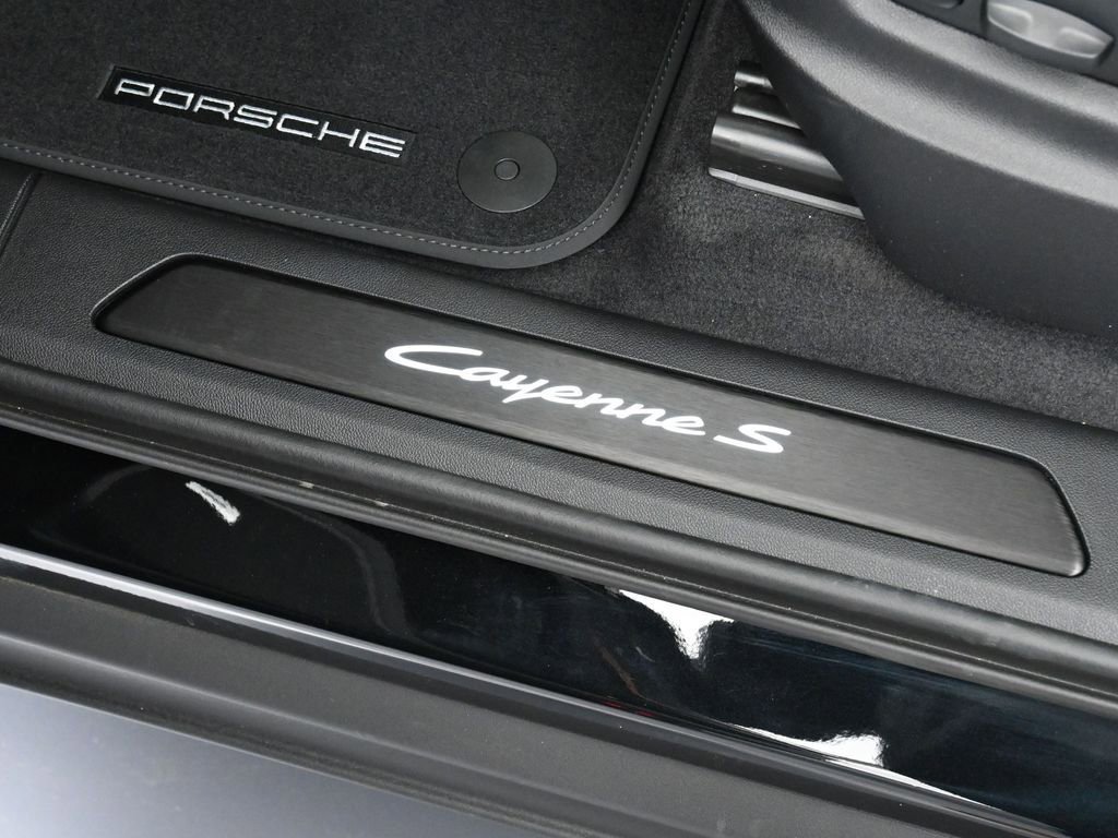 New 2026 Porsche Cayenne S image 16