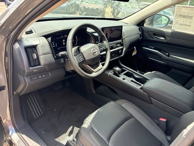 New 2026 Nissan Pathfinder SL FWD image 10