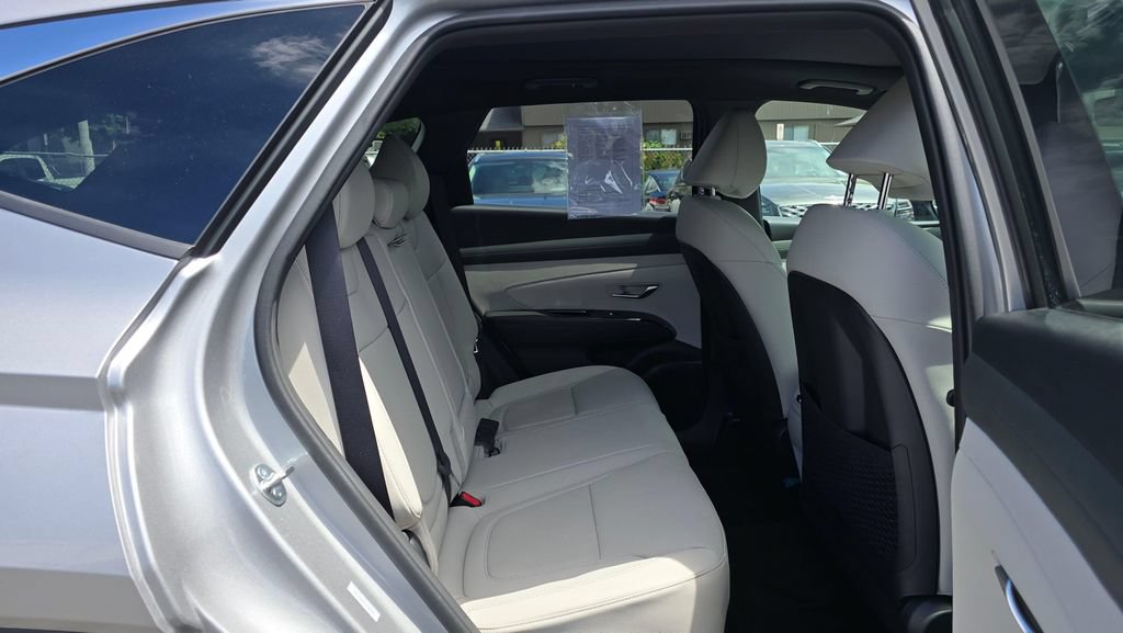 Used 2025 Hyundai Tucson Limited AWD/4WD image 12