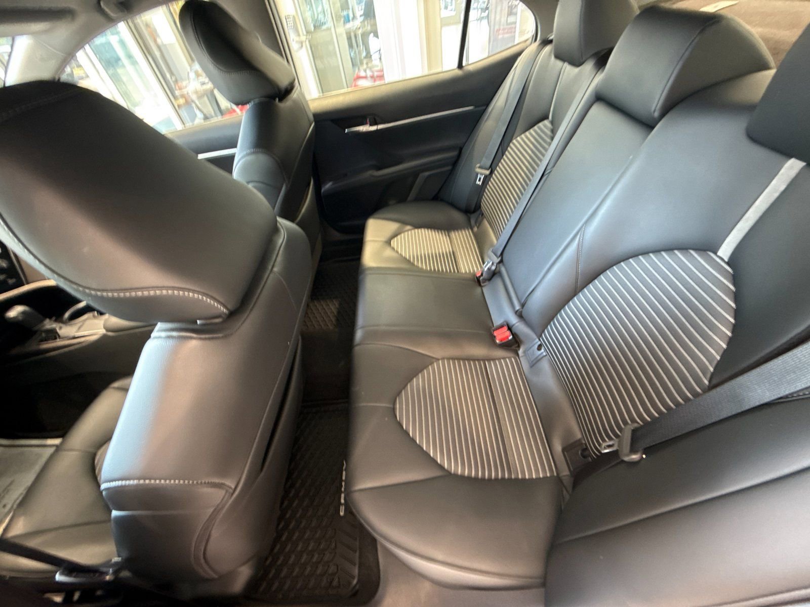 Used 2023 Toyota Camry SE FWD image 12