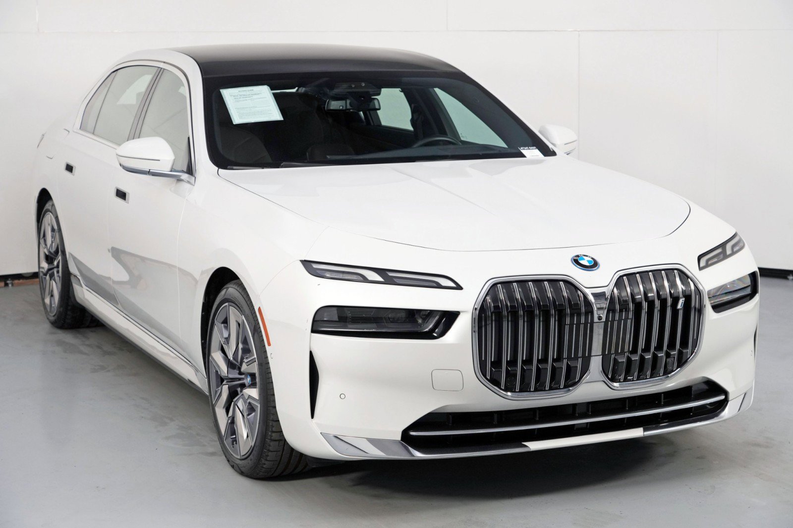 Used 2023 BMW i7 xDrive60 AWD/4WD image 62
