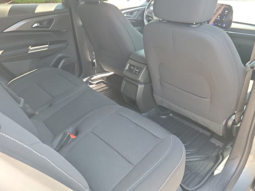 Used 2025 Chevrolet Equinox EV LT w/ Comfort Package AWD/4WD image 29