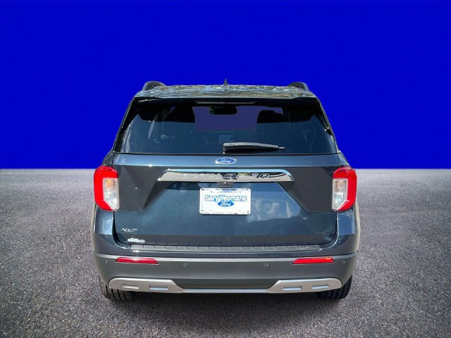 Used 2024 Ford Explorer XLT w/ Equipment Group 202A RWD image 4