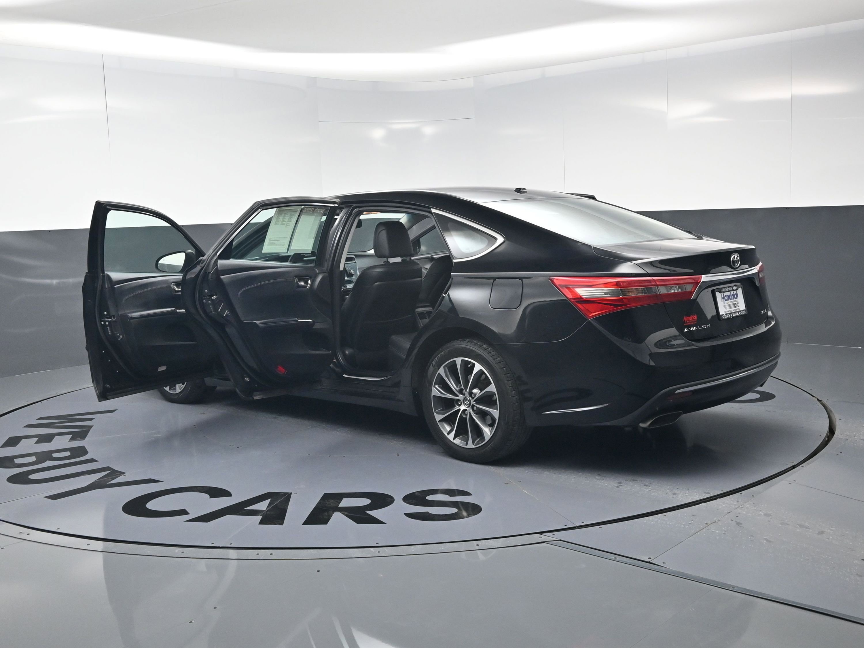 Used 2016 Toyota Avalon XLE Premium image 29