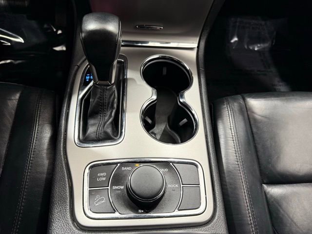 Used 2018 Jeep Grand Cherokee Limited image 43