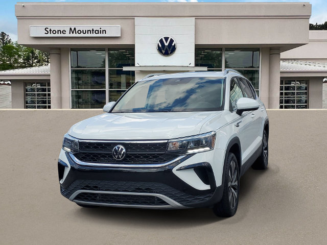 Certified 2023 Volkswagen Taos SE w/ Panoramic Sunroof Package