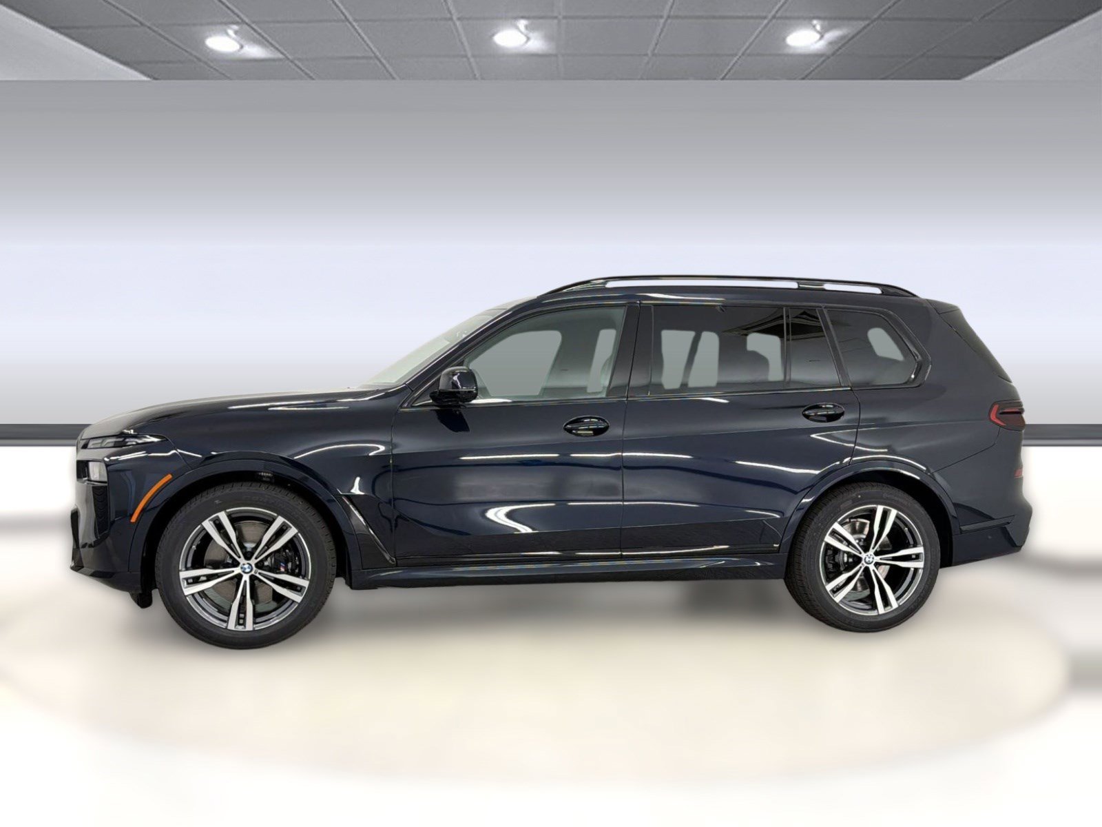 New 2027 BMW X7 xDrive40i w/ M Sport Package AWD/4WD image 2
